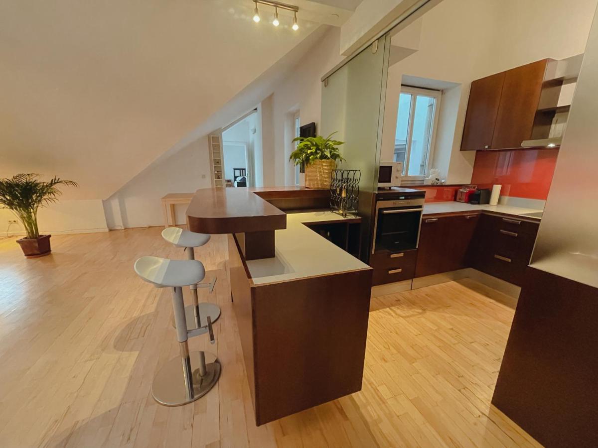 Apartment Luxury 150m2 In Desirable Area Of Historic